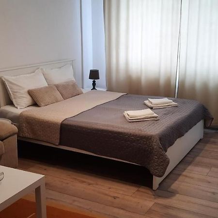 Lyra Apartment Sfântu-Gheorghe Zewnętrze zdjęcie
