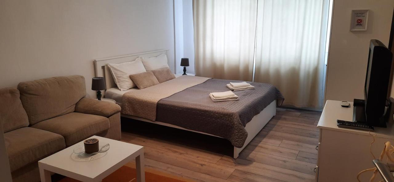 Lyra Apartment Sfântu-Gheorghe Zewnętrze zdjęcie